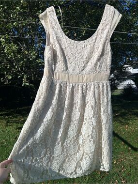 American Eagle Outfitters Cream Lace Dress